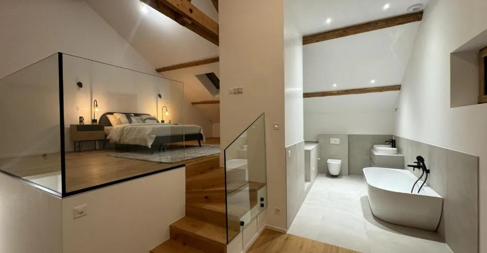 Maison triplex d'exception entièrement rénové de 5,5 pièces -