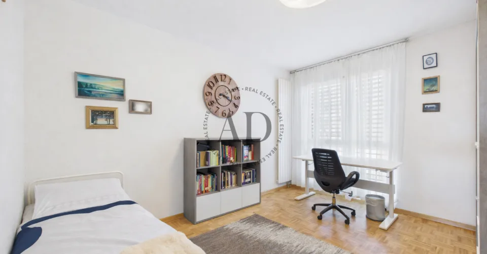 EXCLUSIVITE - Grand appartement lumineux en étage élevé – photo 7 sur 8