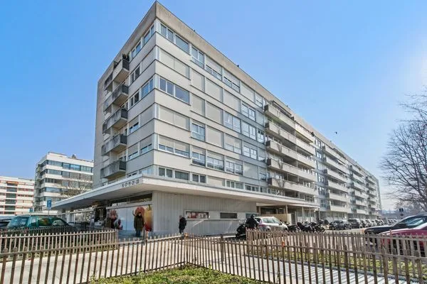 Lot de 6 appartements avec réserve locative