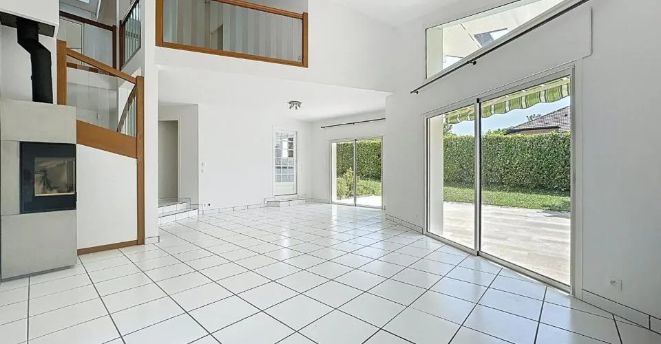 Villa 6 pièces à Messery