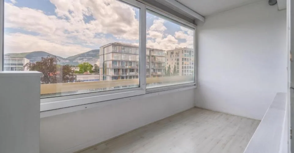 Co-exclusivité à Florissant - appartement traversant
