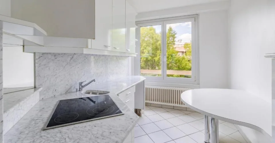 Co-exclusivité à Florissant - appartement traversant