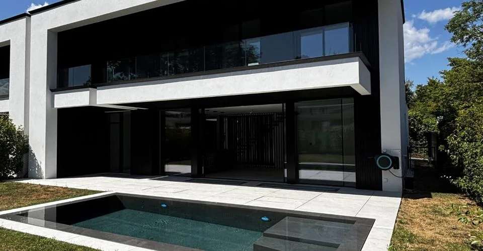 Superbe villa contemporaine aux prestations exceptionnelles
