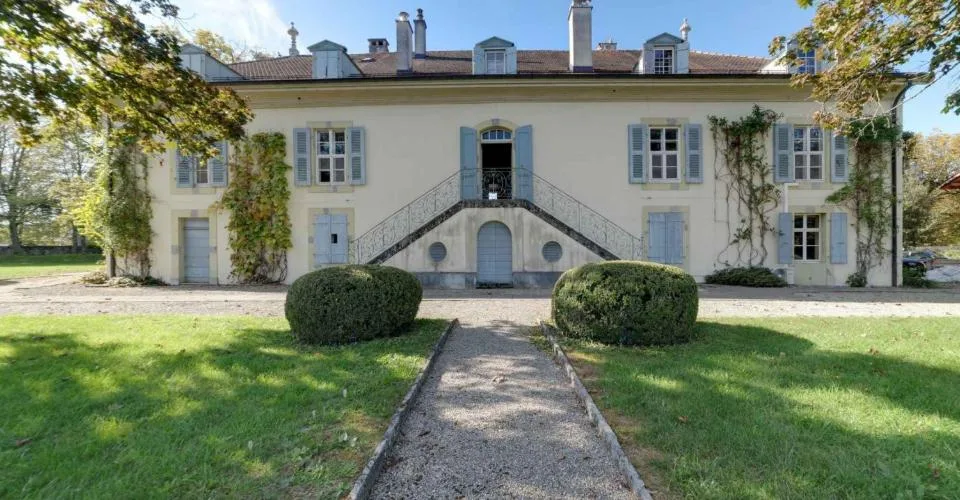 Maison de maître du 18e siècle à Vandoeuvres