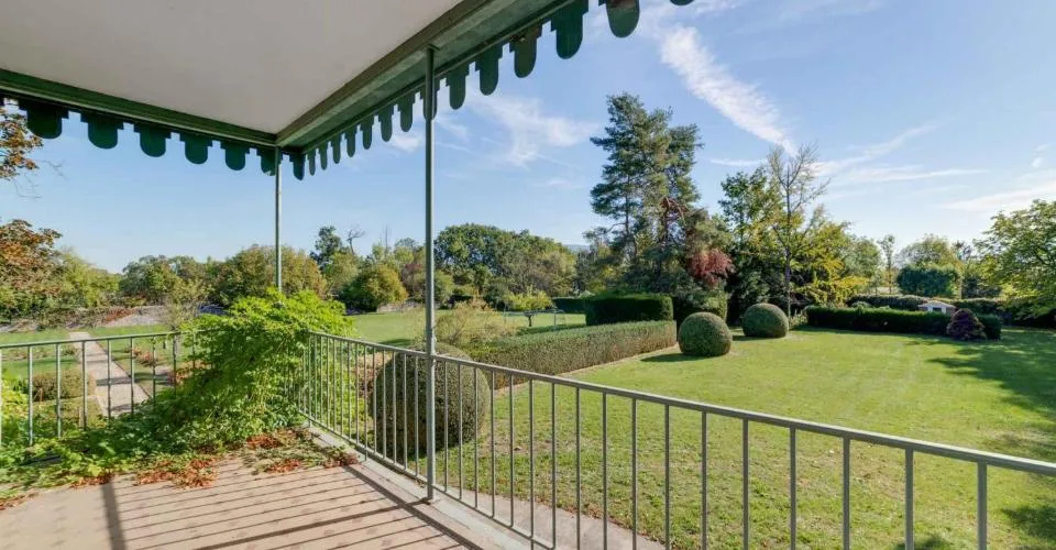 Maison de maître du 18e siècle à Vandoeuvres
