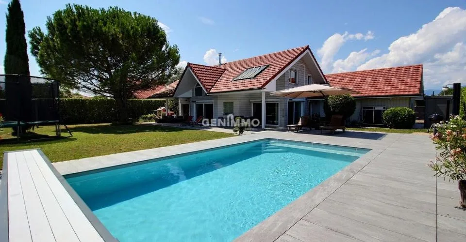 CHENS-SUR-LEMAN (France voisine) Villa d'architecte