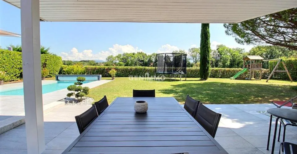 CHENS-SUR-LEMAN (France voisine) Villa d'architecte
