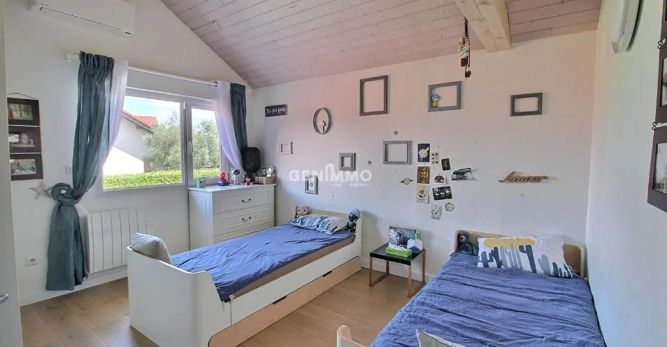 CHENS-SUR-LEMAN (France voisine) Villa d'architecte