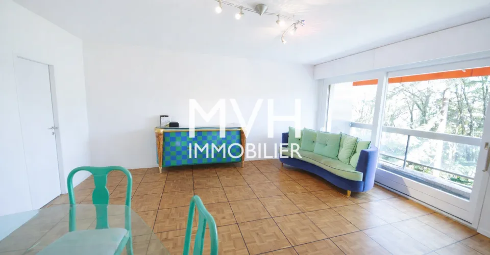 Appartement 3 pièces au calme avec piscine