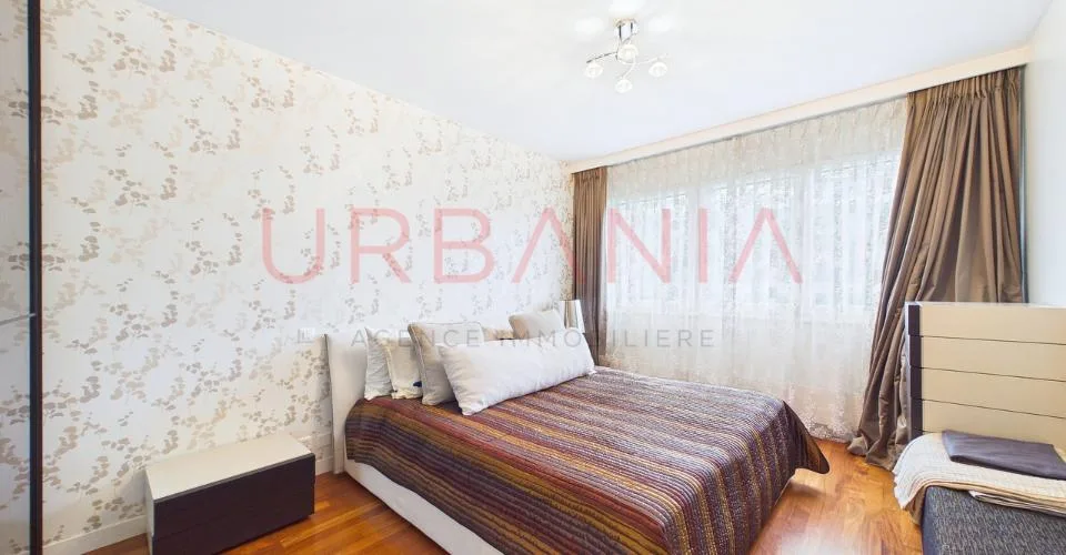 Magnifique attique en duplex situé dans le quartier de Florissant