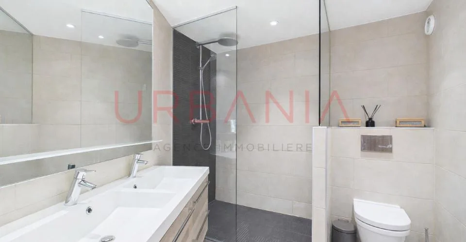 Magnifique attique en duplex situé dans le quartier de Florissant