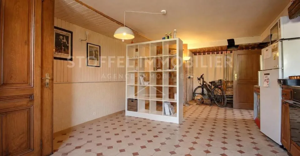 Petit immeuble villageois de 3 appartements - Exclusivité