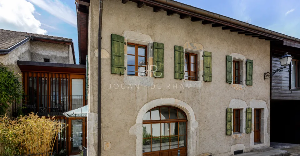 Magnifique maison de caractère au coeur du village de Veyrier