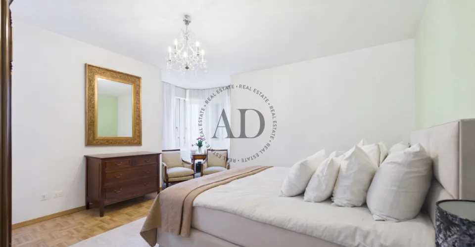 EXCLUSIVITE - Grand appartement lumineux en étage élevé – foto 6 di 8