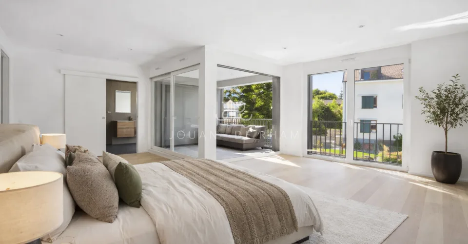 Exclusivité : Appartement triplex de 4-5 chambres à proximité du Collège du Léman