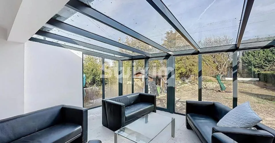Maison de village moderne à Vernier avec appartement indépendant