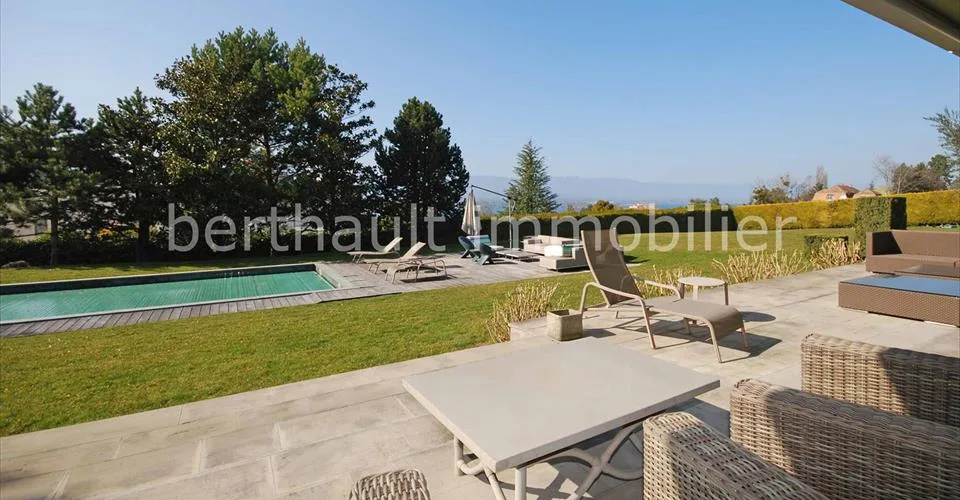 COLOGNY - Villa contemporaine avec vue lac