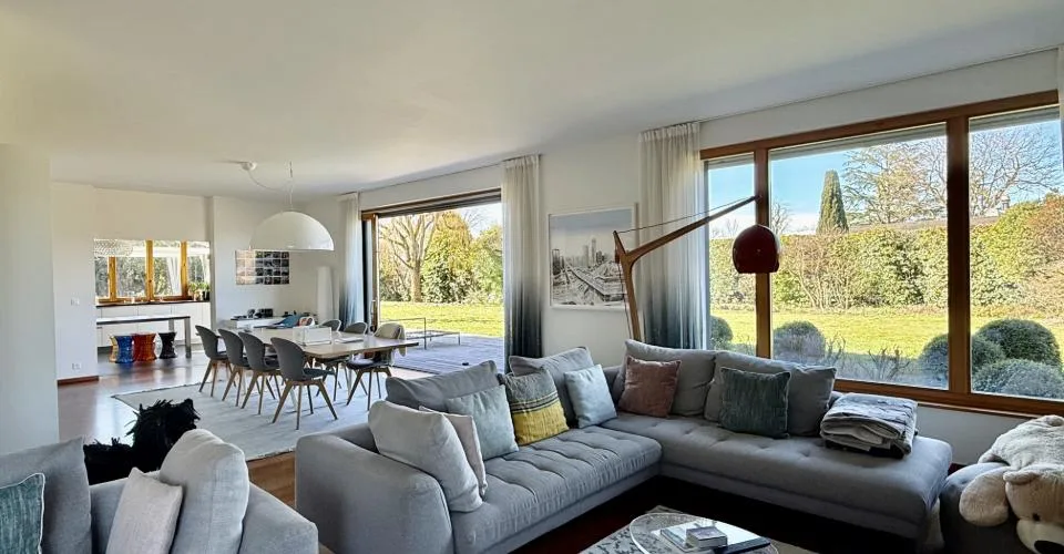 Superbe propriété contemporaine, Corsier