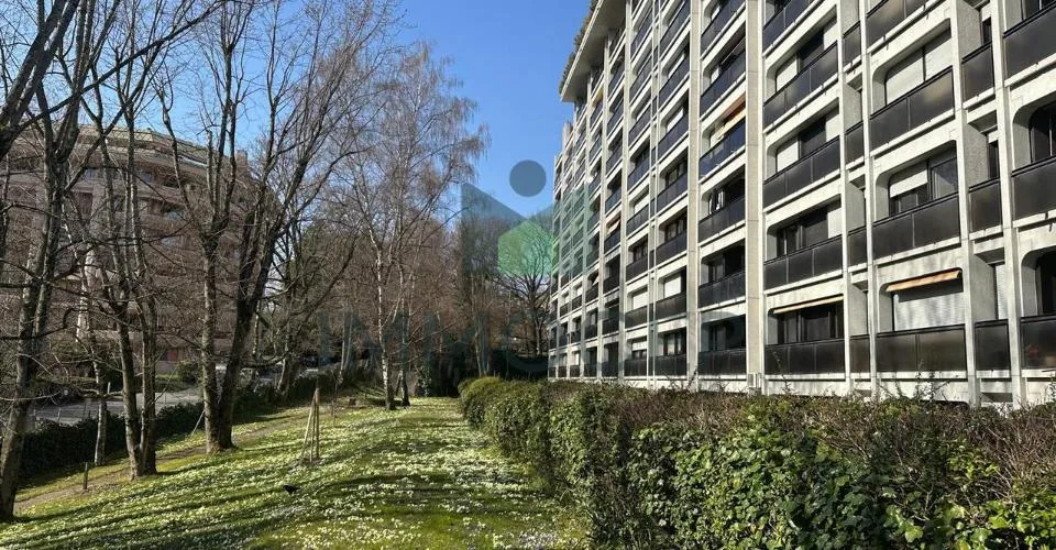 Exclusivité : Spacieux 3 pièces de 94 m2 pondérés au Petit-Saconnex