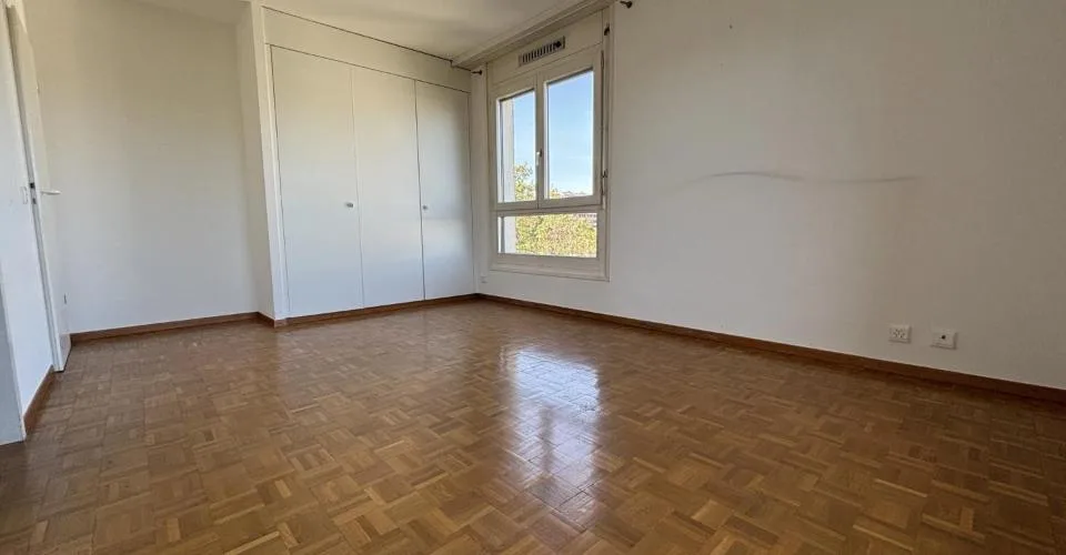 Bel appartement avec vue dégagée proche des organisations internationn