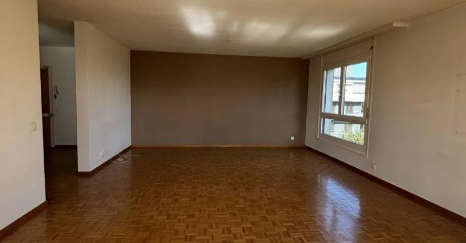Bel appartement avec vue dégagée proche des organisations internationn