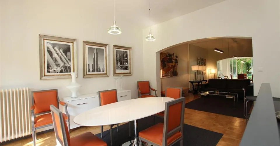 UN JARDIN AU CETRE VILLE | PROCHE ECOLE INTERNATIONALE ET PARC BERTRAND | 2 APPARTEMENTS