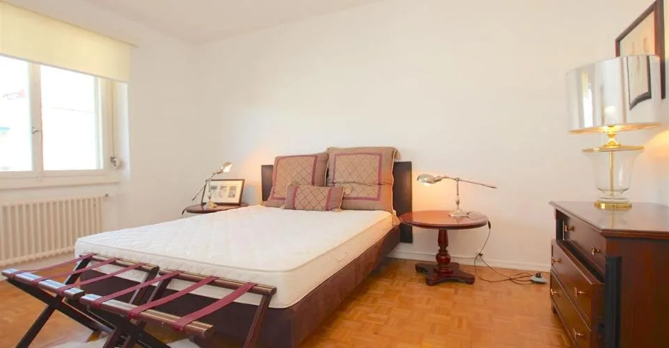 UN JARDIN AU CETRE VILLE | PROCHE ECOLE INTERNATIONALE ET PARC BERTRAND | 2 APPARTEMENTS