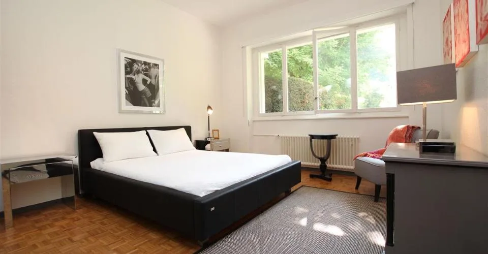 UN JARDIN AU CETRE VILLE | PROCHE ECOLE INTERNATIONALE ET PARC BERTRAND | 2 APPARTEMENTS