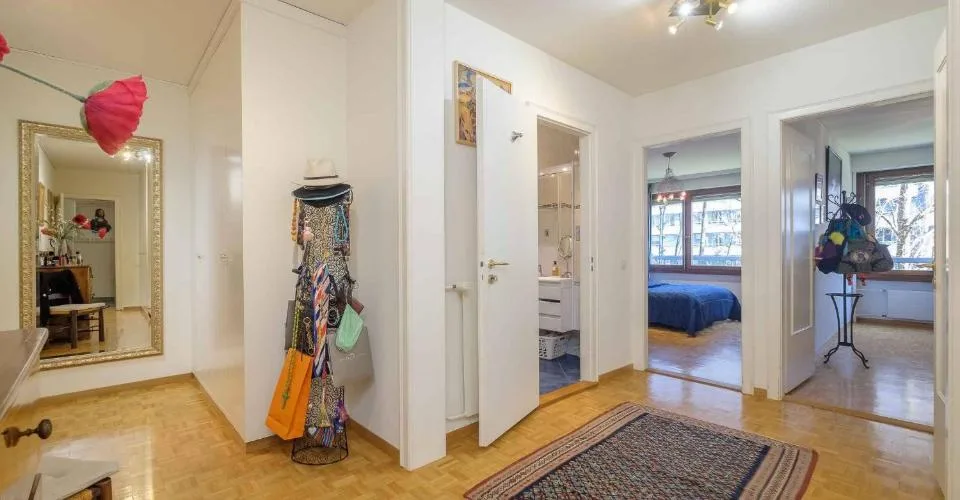 Bel appartement traversant de 6 pièces