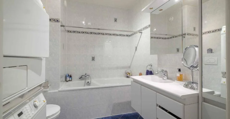 Bel appartement traversant de 6 pièces
