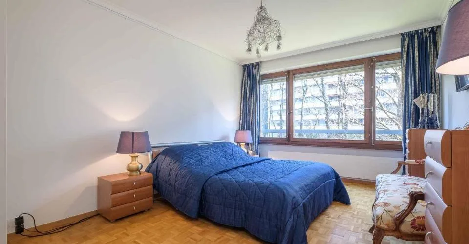 Bel appartement traversant de 6 pièces