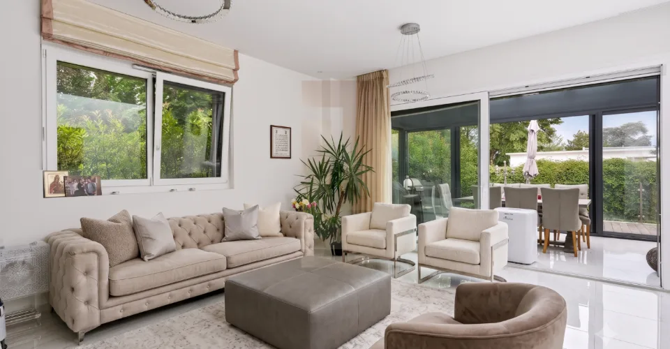 En Co-Exclusivité: Maison moderne et récente proche du lac – foto 3 di 8