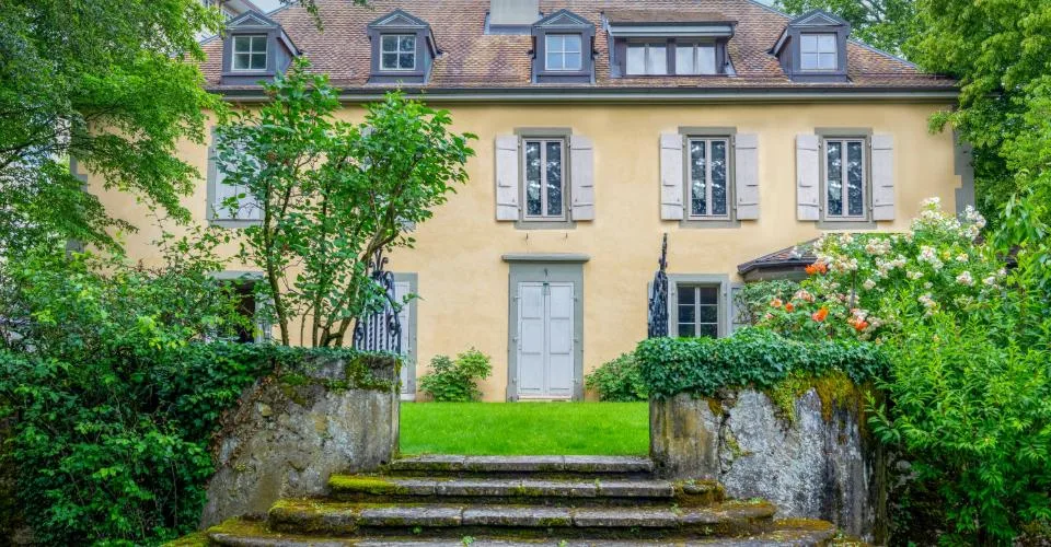 Domaine Mercier, une maison de maître du XVIIIe dans son parc de 4'000m2
