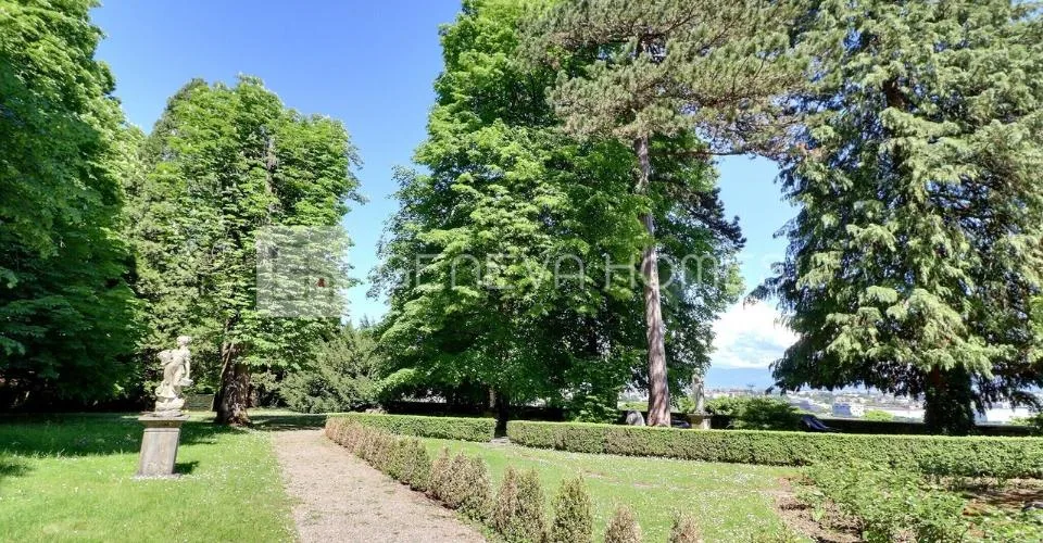 Appartement de prestige alliant histoire, charme, et nature