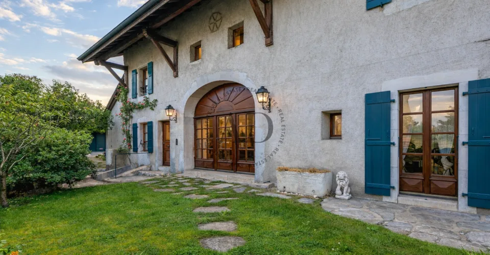 Magnifique ancien corps de ferme