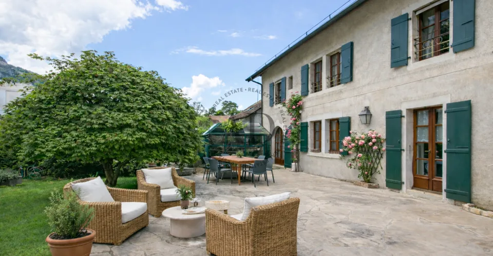 Magnifique ancien corps de ferme