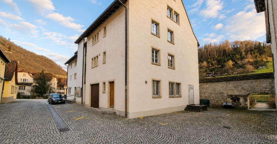 Studio au cœur de la cité médiévale de Saint-Ursanne – Foto 3 von 4