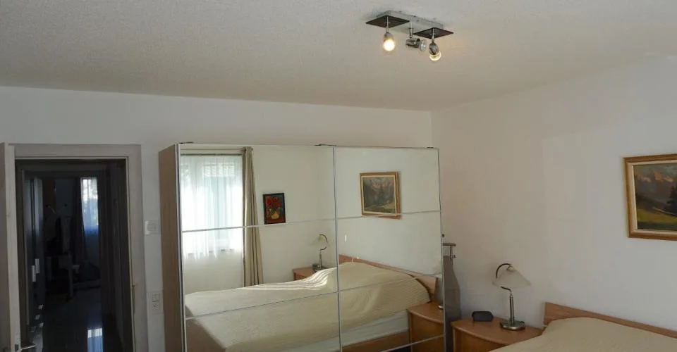 ARI-262 - Magnifique rez-de-jardin de 5,5 pièces dans une maison de standing à 2 logements