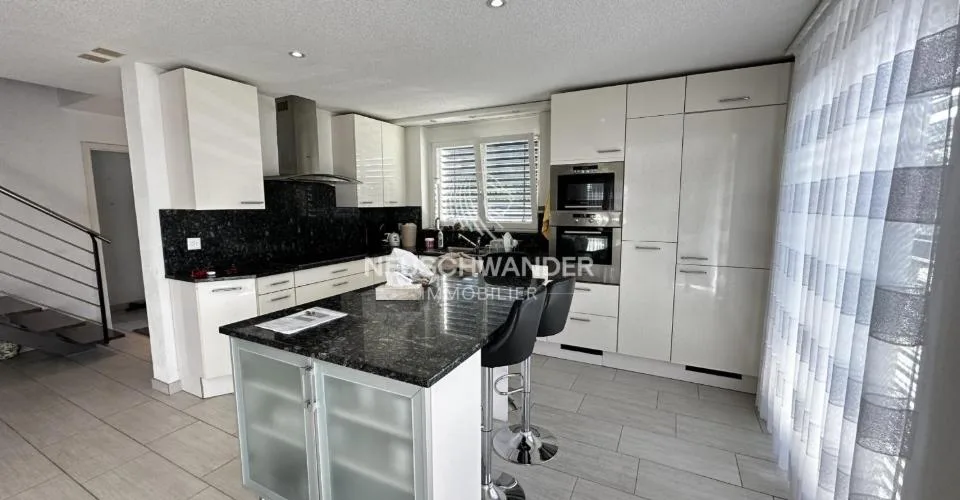 Maison familiale de 5.5 pièces à vendre à Bassecourt