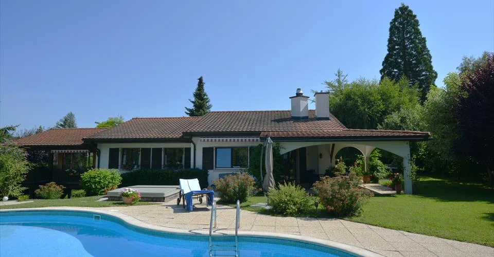 Propriété familiale de style provençal à Porrentruy