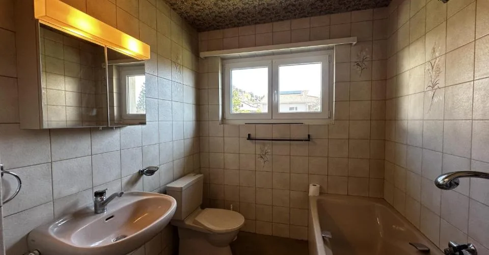 Grande maison de 207 m² avec fort potentiel à Fontenais
