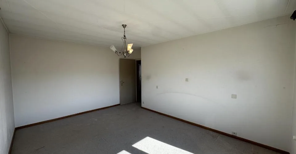 Grande maison de 207 m² avec fort potentiel à Fontenais