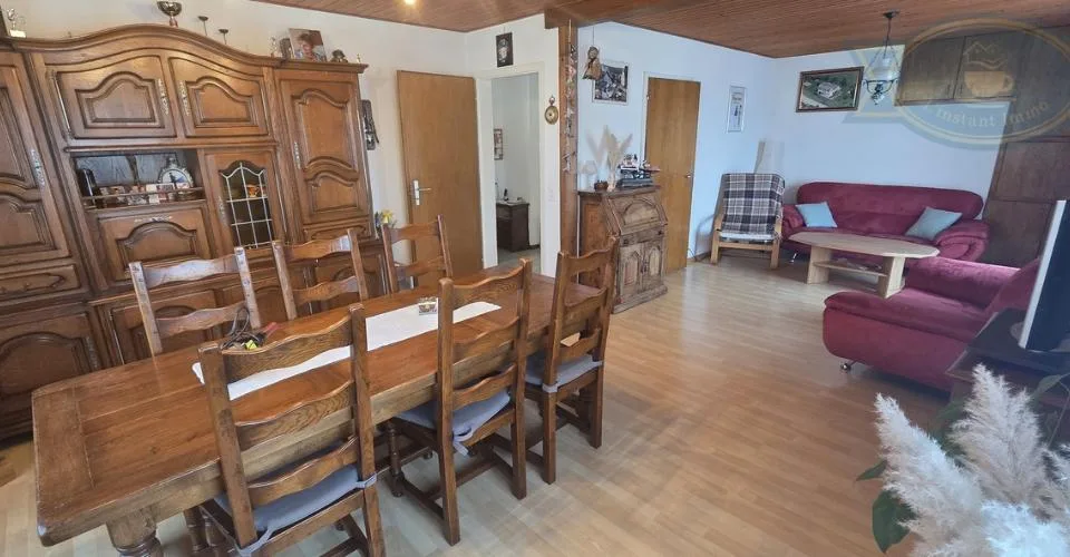 Maison spacieuse avec vue dégagée et grand terrain à Coeuve – Foto 6 von 13