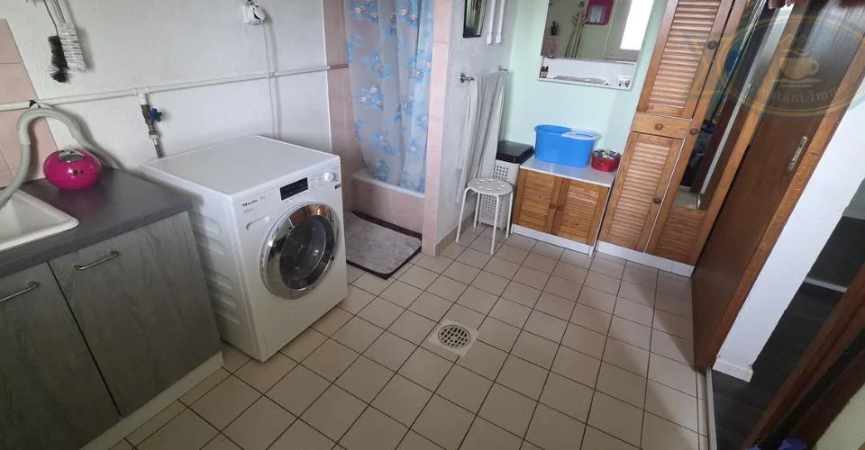 Maison spacieuse avec vue dégagée et grand terrain à Coeuve – Foto 12 von 13