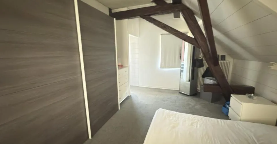 Immeuble mixte de rendement avec restaurant et 6 appartements