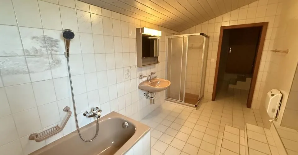 Maison villageoise à vendre comprenant 2 appartements à Charmoille