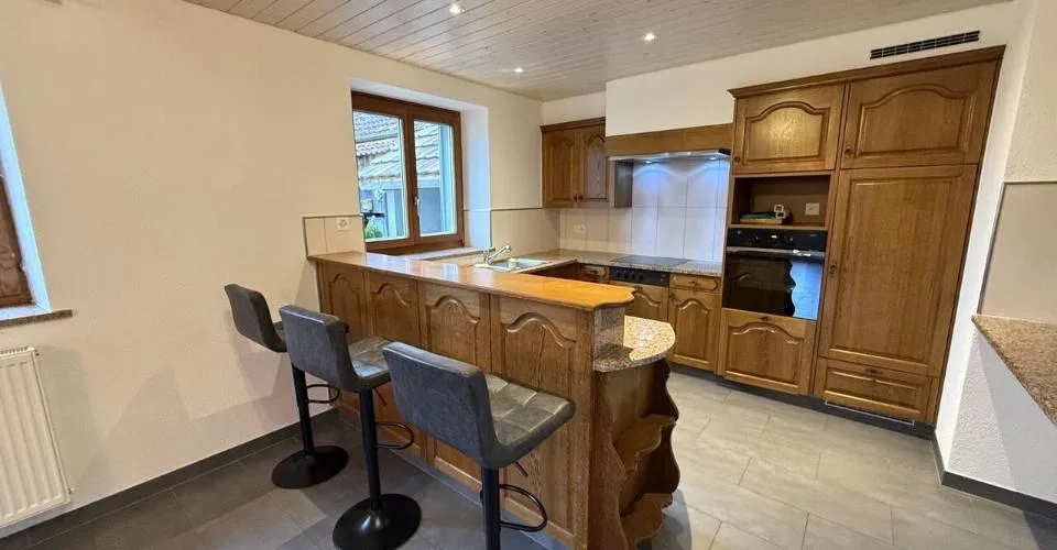 Maison villageoise à vendre comprenant 2 appartements à Charmoille