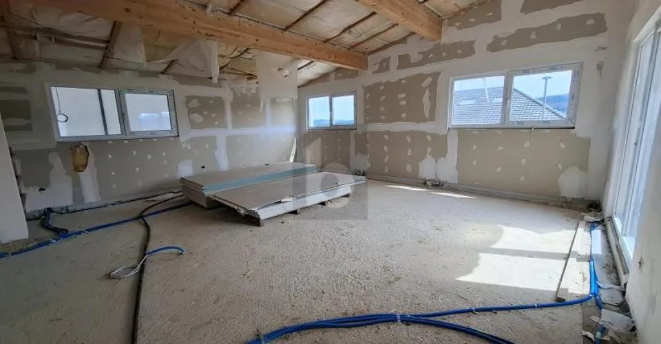 MAGNIFIQUE VUE, AVEC POTENTIEL CRÉATIF