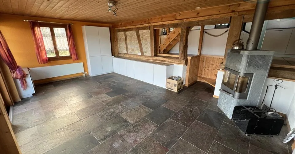 Spacieuse propriété modulable avec appartement indépendant et grange
