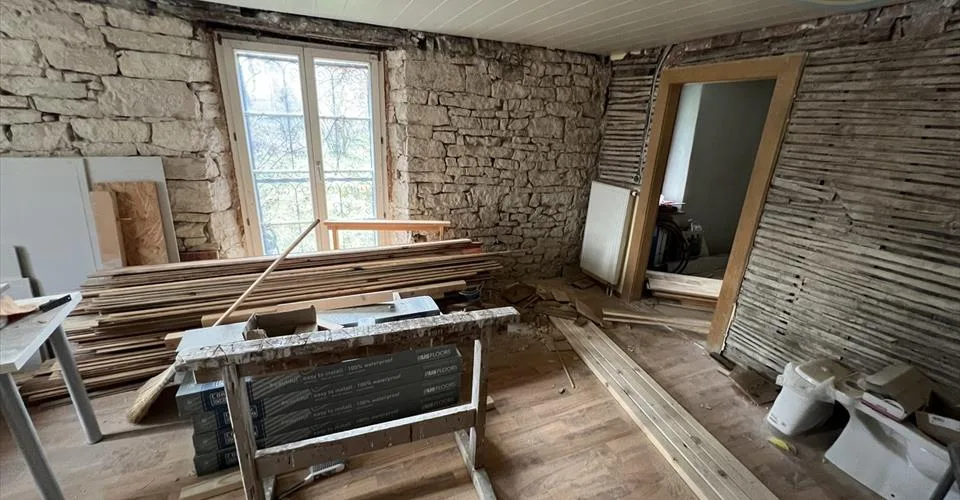 Spacieuse propriété modulable avec appartement indépendant et grange